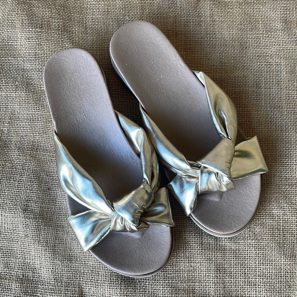 Catherine malandrino sandals bow Size 6 Slide Slip On